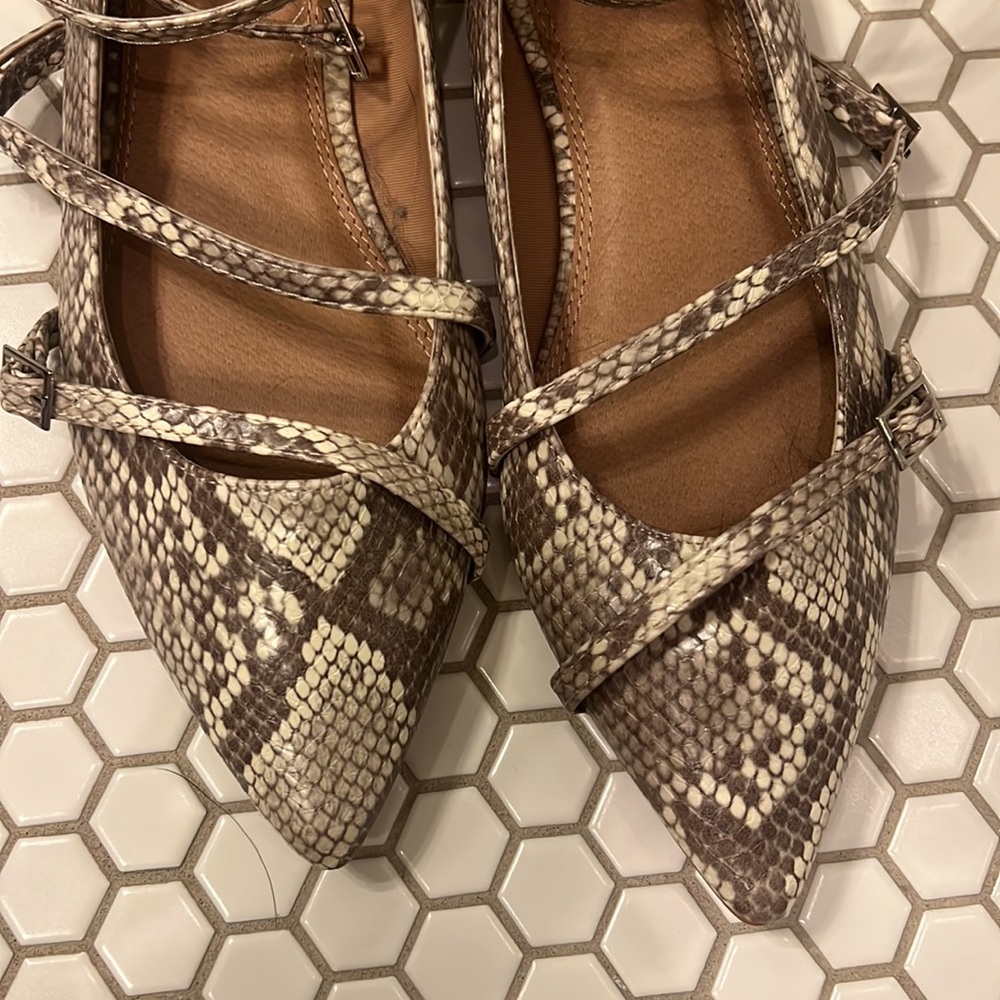 ASOS flat closed toe sandals - Picture 2 of 3